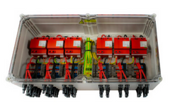PVbox 6 MPPT 12 in obv MC4, 12 uit obv MC4. Incl DC Type 1+2